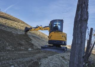 Mini Excavators New Holland E26C