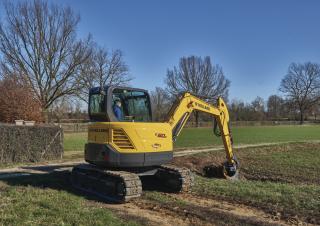 Crawler Excavators New Holland E60C