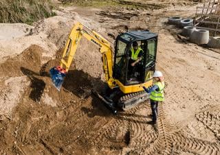 Mini Excavators Komatsu PC26MR-5