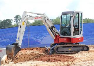Mini Excavators Takeuchi TB 138 FR