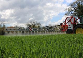 Mounted Field Sprayers Kuhn Deltis 2