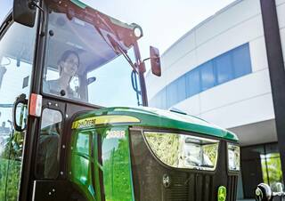 Vehicles Municipal Tractors Front Hitch John Deere 2038 R