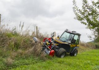 Vehicles Municipal Tractors Front Hitch Aebi TT 211+