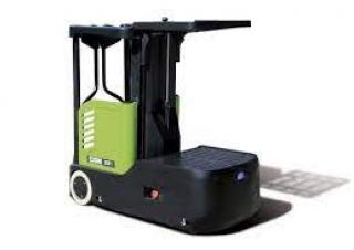 Order Pickers & Cherry Picker Forklifts Clark COP 1
