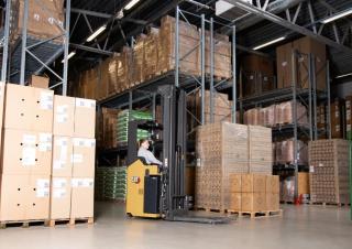 Palet İstifleyiciler Palet İstifleyiciler Oturaklı Sürücü Platformu Caterpillar NSS12N2TF
