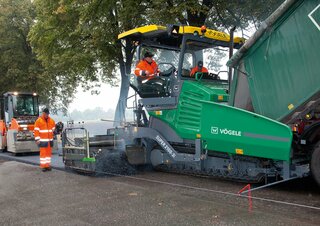 Paletli asfalt zemin kaldırıcıları Vögele Super 2100-3i