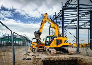 Paletli ekskavatörler JCB 245XR