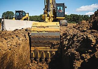 Paletli ekskavatörler Caterpillar 320