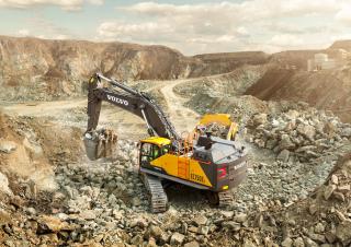 Paletli ekskavatörler Volvo EC750E