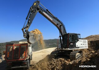 Paletli ekskavatörler Hidromek HMK 230 LC