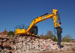 Paletli ekskavatörler JCB JS300 LC