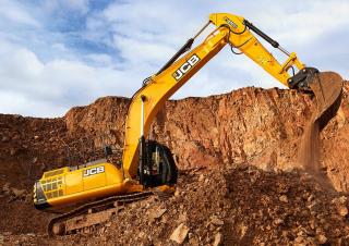 Paletli ekskavatörler JCB JS300 LC