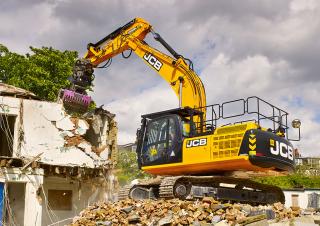 Paletli ekskavatörler JCB JS300 NLC