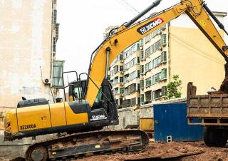 Paletli ekskavatörler XCMG XE200DA