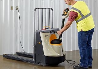 Pallet Jacks Crown WP 3245