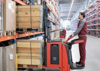 Pallet Stackers Pallet Stackers Stand Up Rider Platform Linde D10AP 