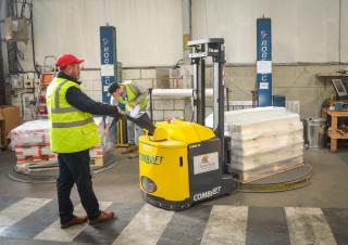 Pallet Stackers Walkie Stackers Combi-Lift Combi CS 1000