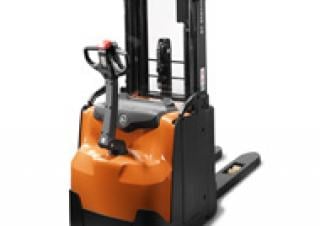 Pallet Stackers Walkie Stackers BT SWE 140 S
