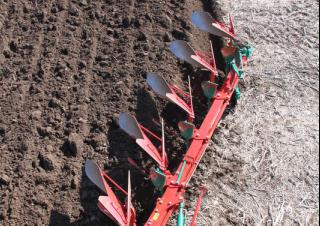 Ploughs Kverneland LS 100