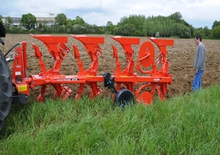 Pulluklar Kuhn Master 103 4 T