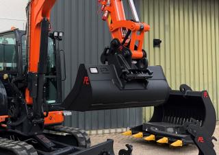Attachments Quick Couplers Pladdet CW55