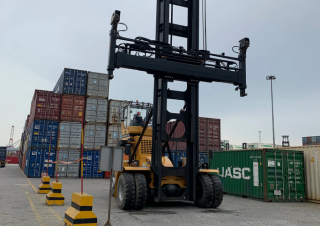 Reach stacker Sany SDCE100K9-T