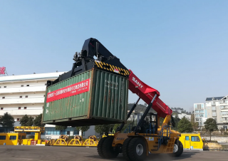 Reach stacker Sany SRSC1009-6E