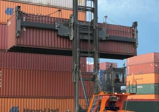 Reach stacker Toyota THD1980-E7