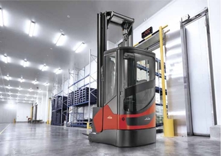Reach Trucks Linde R16X triplex