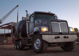 Trucks Rigid Chassis Western Star 4700 SF 40