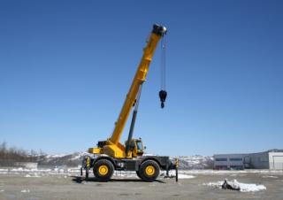 Rough-terrain Cranes Grove GRT880 