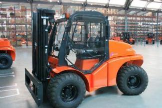 Rough terrain forkliftler Mast Explorer H 40 DA