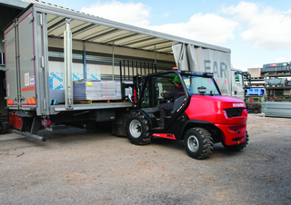 Rough Terrain Forklifts Manitou MC 30-4