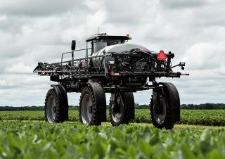 Self-propelled field sprayers Massey Ferguson MF 9335
