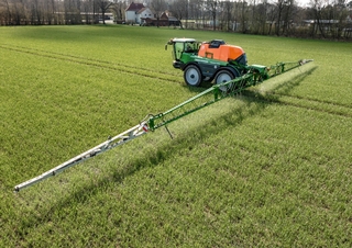 Self-propelled field sprayers Amazone Pantera 4504 S (40)