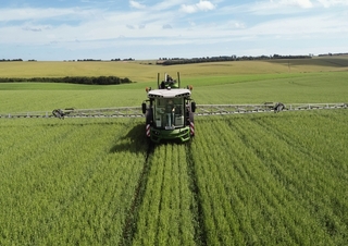 Self-propelled field sprayers Fendt Rogator 655