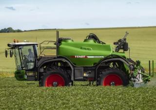 Self-propelled field sprayers Fendt Rogator 655