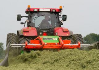 Feeding technology Silage spreaders Holaras Viking