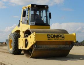 Rollers Single-drum Rollers Bomag BW 214 D-4