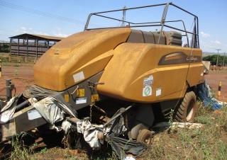 Square balers Valtra 2270