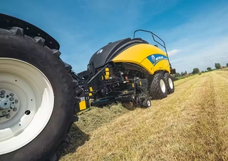 Square balers New Holland BB 870 Plus