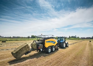 Square balers New Holland BB 870 Plus