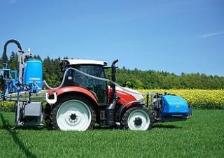 Tarla püskürtücüler Lemken Sirius 12/900