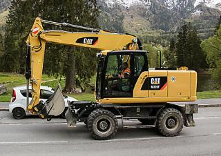 Tekerlekli ekskavatörler Caterpillar M320F