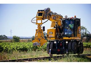 Tekerlekli ekskavatörler Caterpillar M323F 