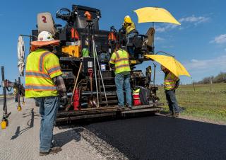 Tracked Asphalt Pavers Astec ROADTEC SP-200
