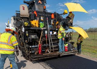 Tracked Asphalt Pavers Astec ROADTEC SP-200