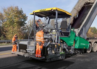 Tracked Asphalt Pavers Vögele Super 1800-3i