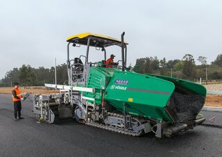 Tracked Asphalt Pavers Vögele SUPER 1880 L