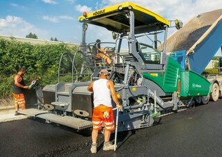 Tracked Asphalt Pavers Vögele Super 1900-3i